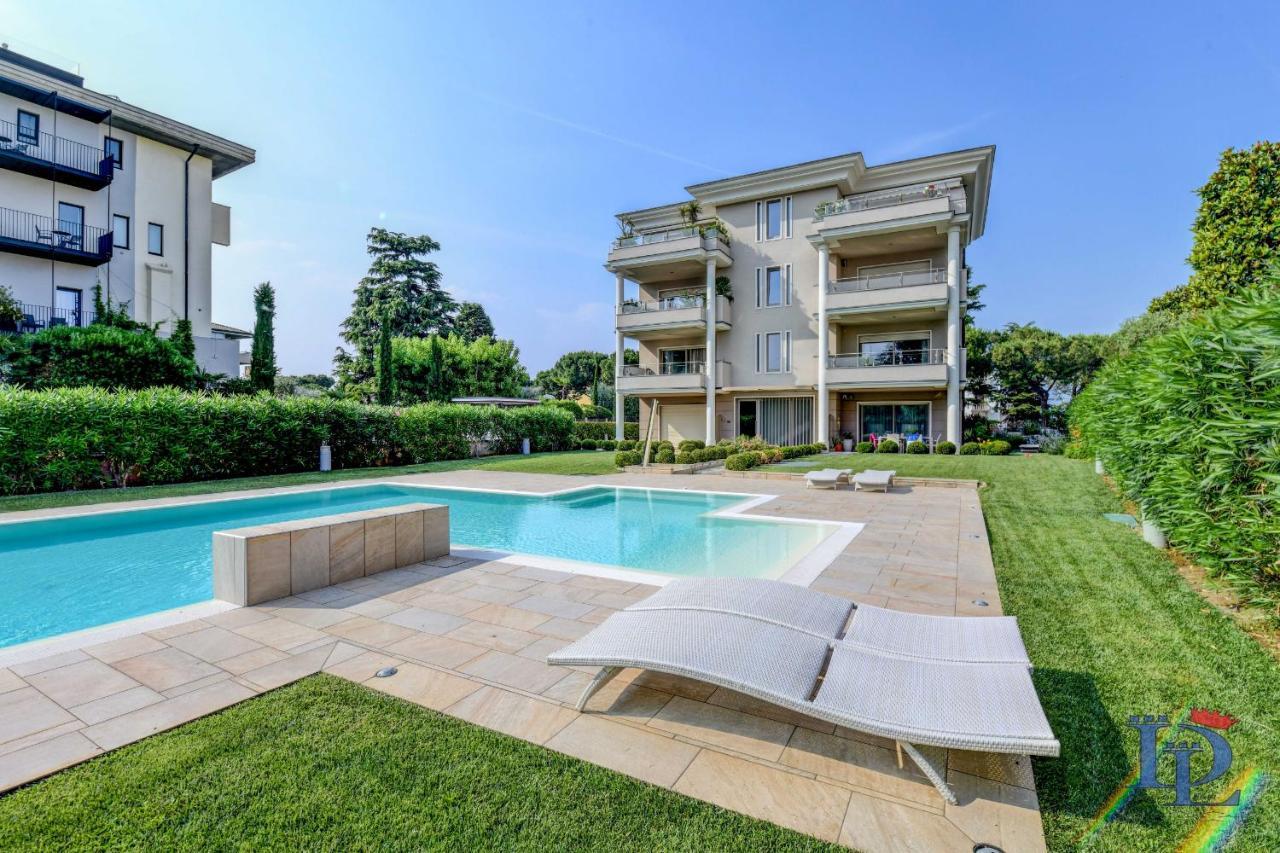 Desenzanoloft Official Partner Marriott Homes & Villas - Oscar Luxury Suite Дезенцано-дель-Гарда Екстер'єр фото